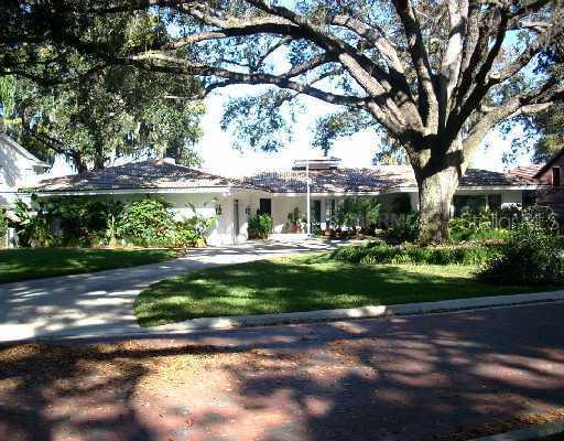 2627 Rose Isle Cir., Orlando, FL 32803