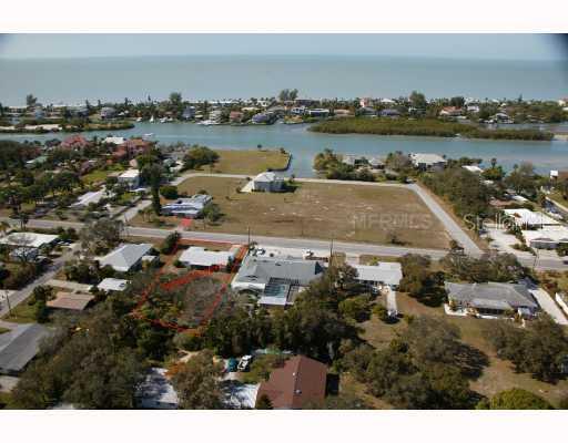 508 Bayshore Rd., Nokomis, FL 34275