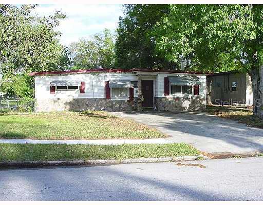 921 Cannes Pl., Orlando, FL 32808