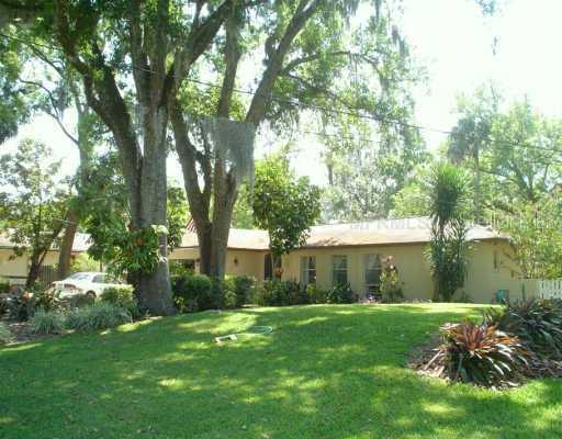 398 Palm Dr., Oviedo, FL 32765