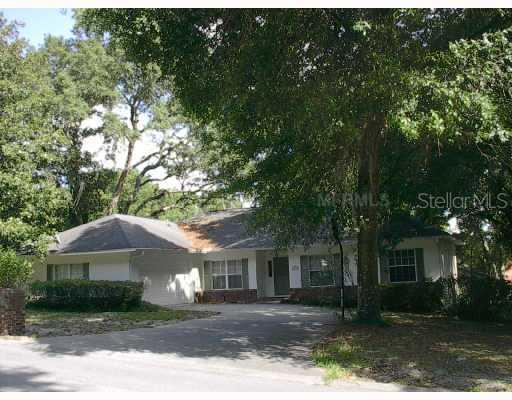 1812 Lake Francis Dr., Apopka, FL 32712
