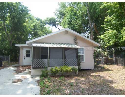 1035 6th St., Daytona Beach, FL 32117