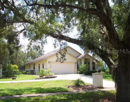 313 E Bay St., Davenport, FL 33837