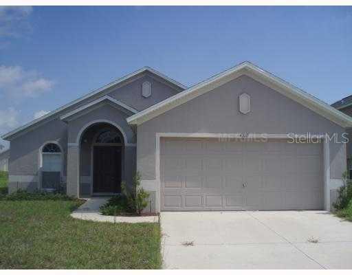 4169 Waltham Forest Dr., Tavares, FL 32778