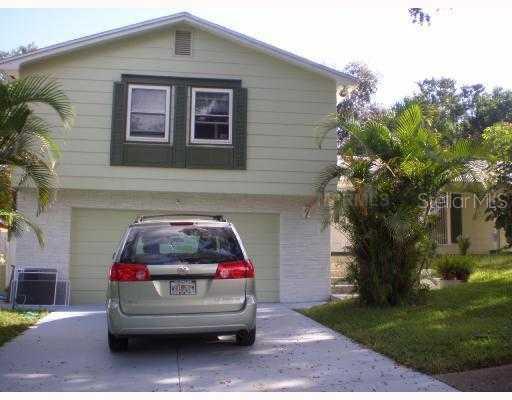627 Ashberry Ln., Altamonte Springs, FL 32714