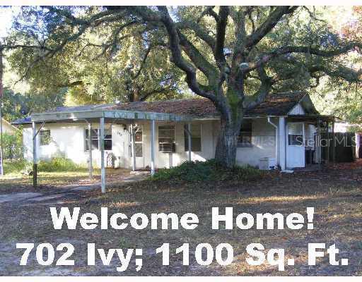702 Ivy Ave., DeLand, FL 32724