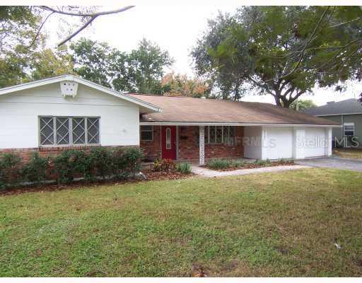 2705 Kingfisher Dr., Orlando, FL 32806