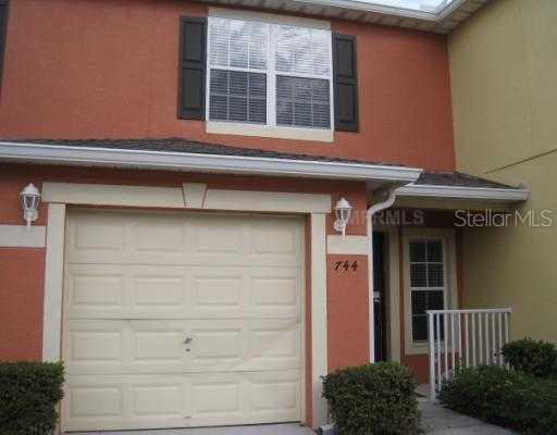 744 Cresting Oak Cir., Orlando, FL 32824