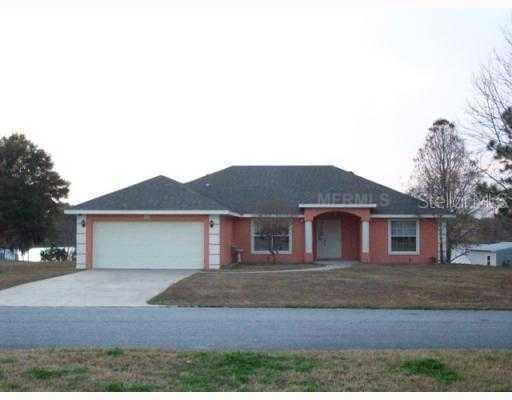 427 Oak View Dr., Tavares, FL 32778