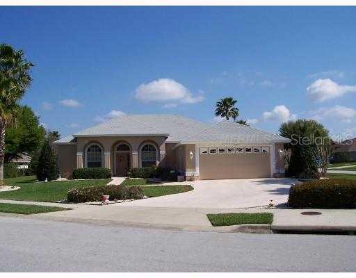 327 Hinsdale Dr., DeBary, FL 32713