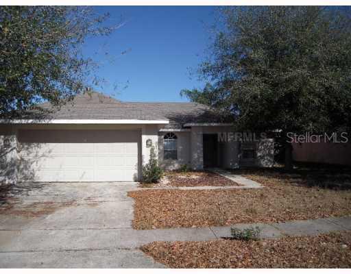 824 Berwick Dr., Davenport, FL 33897