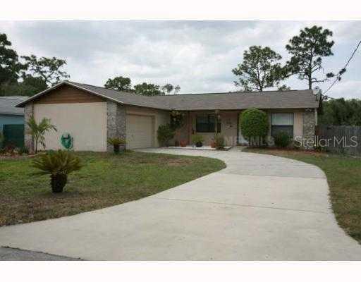 130 Stevens Ave., Chuluota, FL 32766