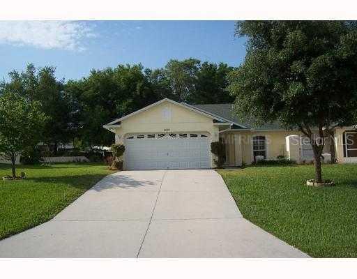 8852 Courtyard Ln., Groveland, FL 34736
