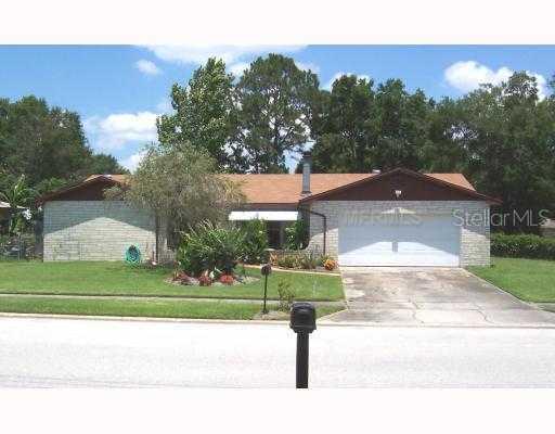 631 Parkwood Ave., Altamonte Springs, FL 32714