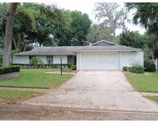 413 E Lakeshore Dr., Ocoee, FL 34761