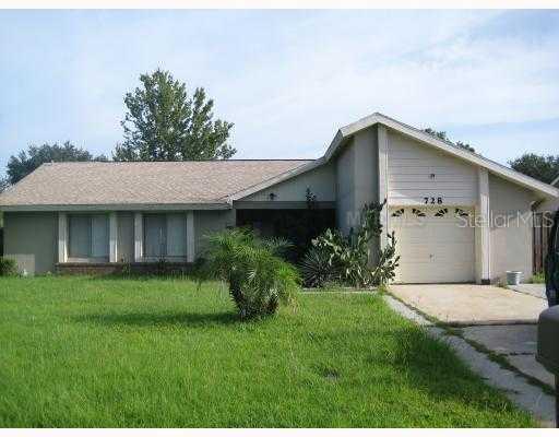 728 Green Ct., Poinciana, FL 34759