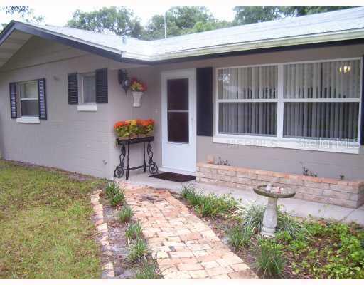 37250 Sunrise Ter., Umatilla, FL 32784