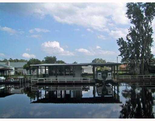1610 Paradise Ln., Astor, FL 32102