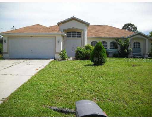 920 Calvin Ave., Lehigh Acres, FL 33972