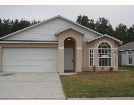 4985 Luna Negra Dr., Orlando, FL 32811
