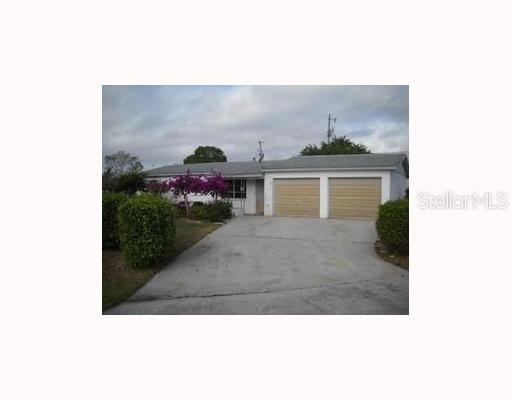 1113 Navajo Ave., Lehigh Acres, FL 33936