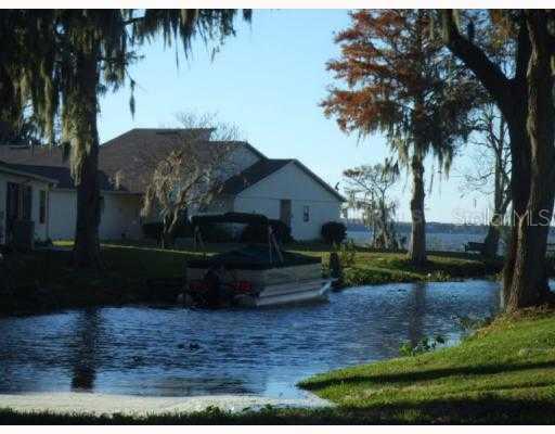 2206 Cypress Cove Dr., Tavares, FL 32778