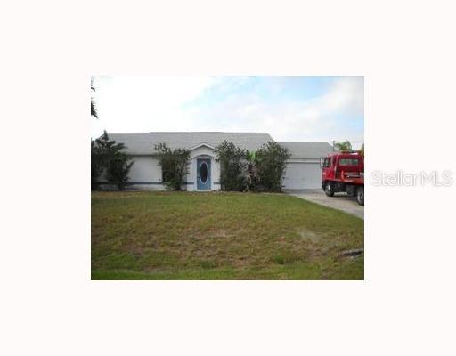 124 Parish Dr., Lehigh Acres, FL 33974