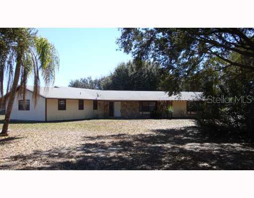 918 Debbie Ln., Lake Wales, FL 33898