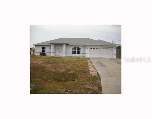817 Adeline Ave., Lehigh Acres, FL 33971