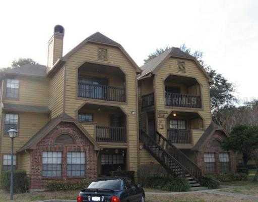 360 Lakepointe Dr. #203, Altamonte Springs, FL 32701