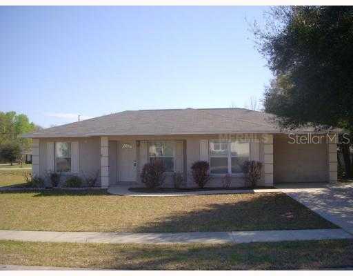 401 Magnolia Ridge Ave., Tavares, FL 32778