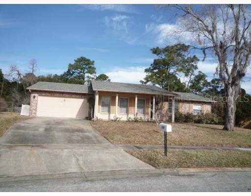 380 Lowndes Sq., Casselberry, FL 32707