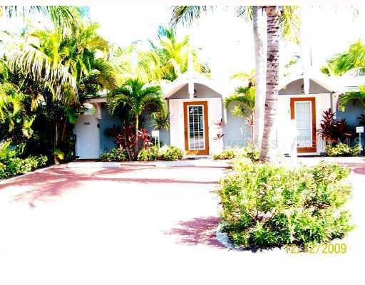 2915 Avenue E #1, Holmes Beach, FL 34217