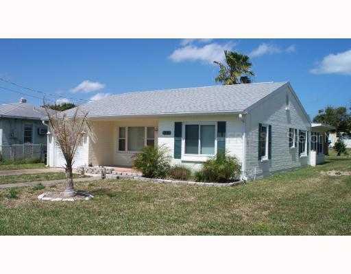 127 Flamingo Ave., Daytona Beach, FL 32118