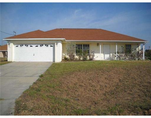223 Patio Cir., Lehigh Acres, FL 33974