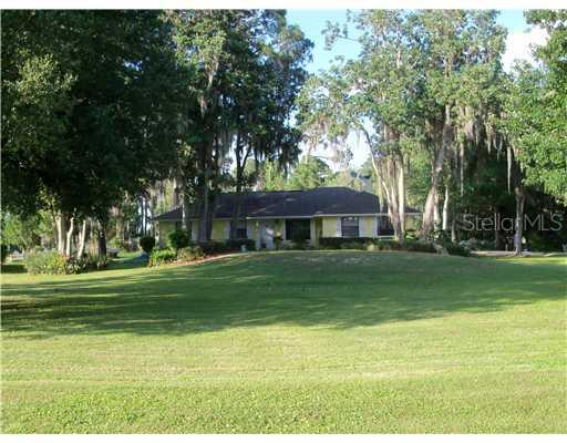 33020 Lakeshore Dr., Tavares, FL 32778