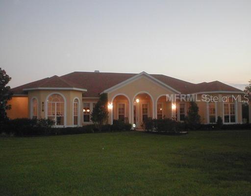 8218 Earlwood Ave., Mount Dora, FL 32757