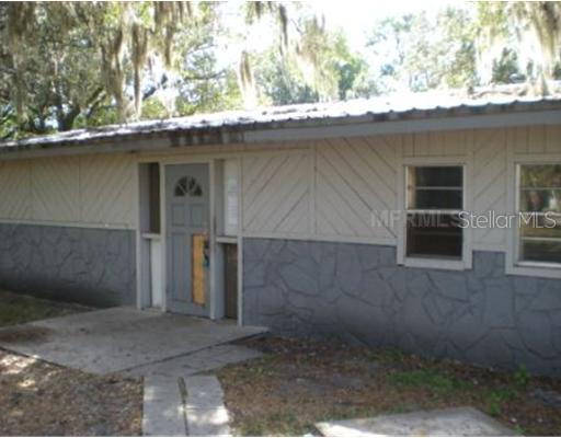 1901 N Mobile Villa Dr., Lutz, FL 33549