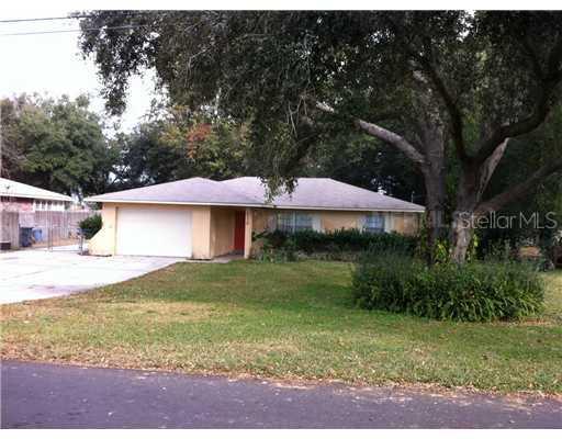 210 Lakeview Dr., Auburndale, FL 33823