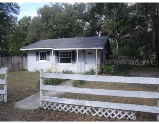 25411 Darnoch St., Sorrento, FL 32776