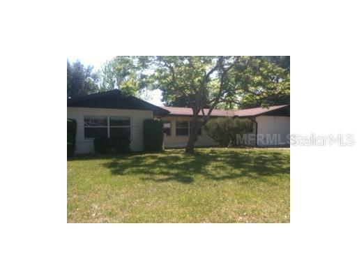 503 First St., Tavares, FL 32778