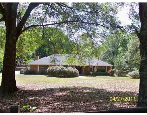 2255 E Dale Cir., DeLand, FL 32720