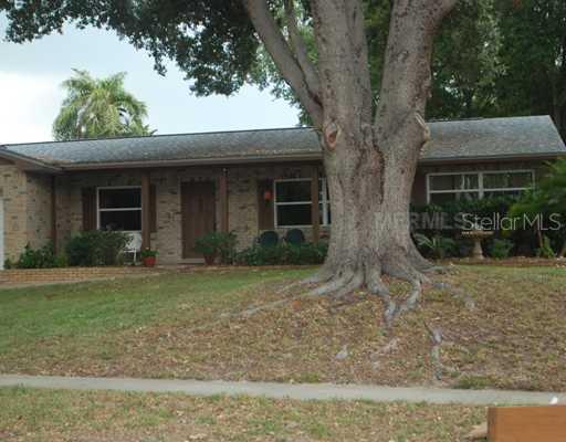 704 E Lakeshore Dr., Ocoee, FL 34761