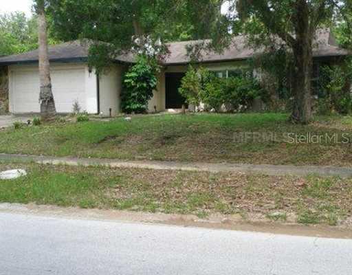 904 Tarawood Ln., Valrico, FL 33594
