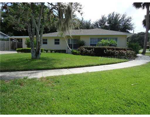 1416 Orange Ave., Tavares, FL 32778