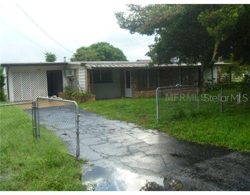 32732 Palm Ave., Tavares, FL 32778