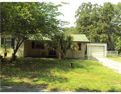 903 Maplewood St., Tavares, FL 32778