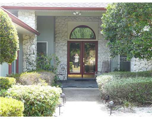 670 N Pine Ave., Oviedo, FL 32765