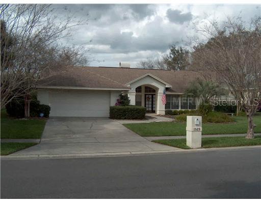 1525 Carillon Park Dr., Oviedo, FL 32765