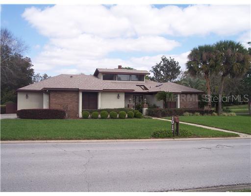 1017 Lake Francis Dr., Apopka, FL 32712